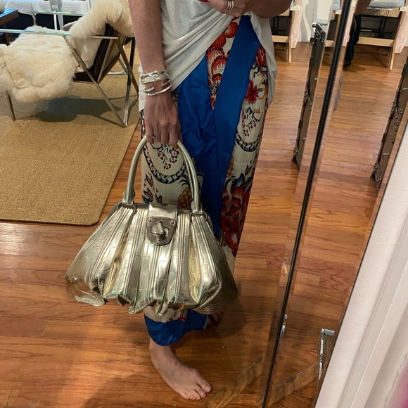 Alexander McQueen Metallic Croc Embossed Patent Leather Elvie Satchel Bag - Picture 8 of 11